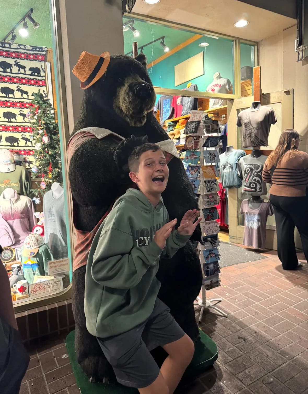 Bear sighting: Bear got your back