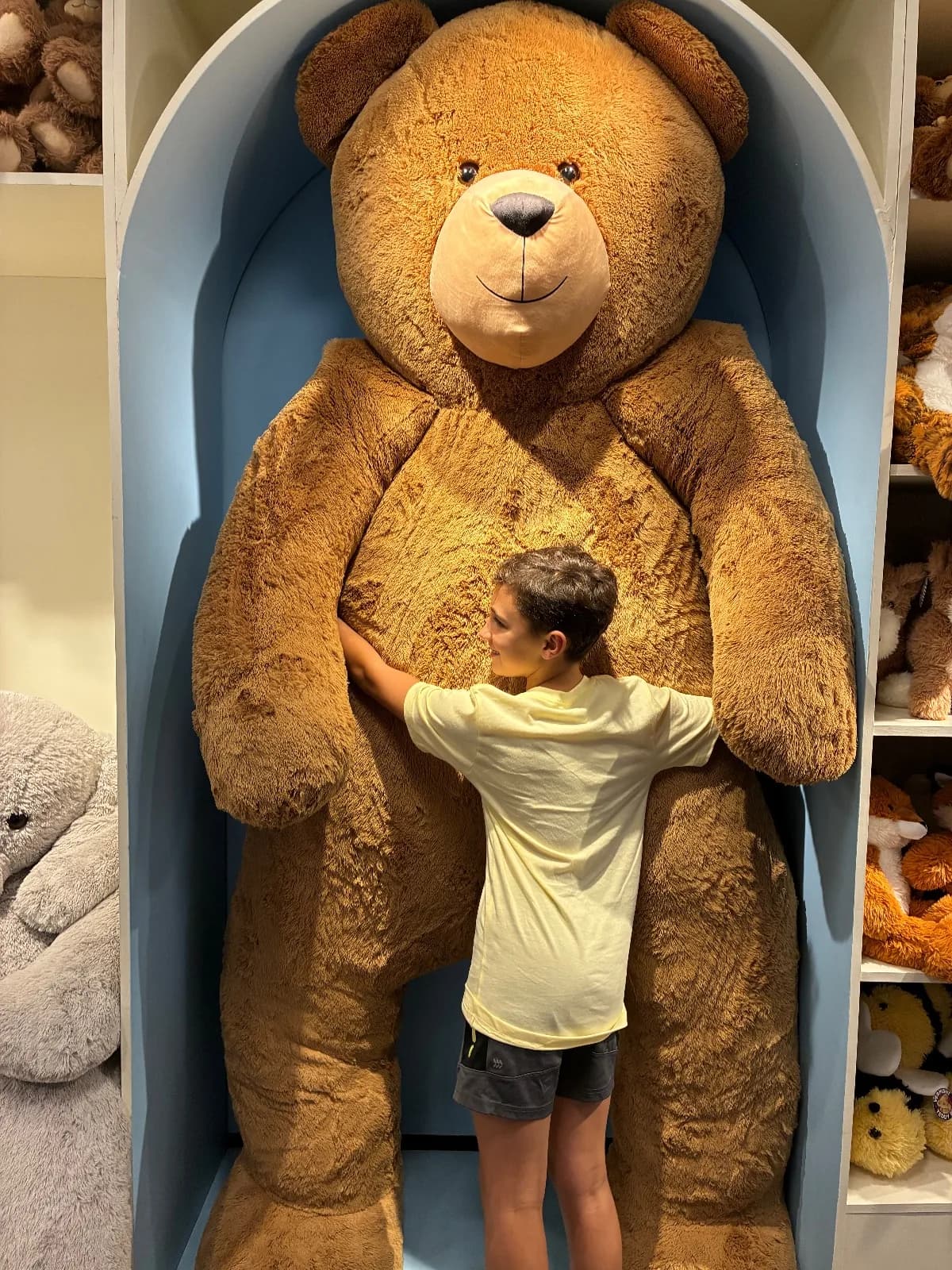 Bear sighting: Mega bear